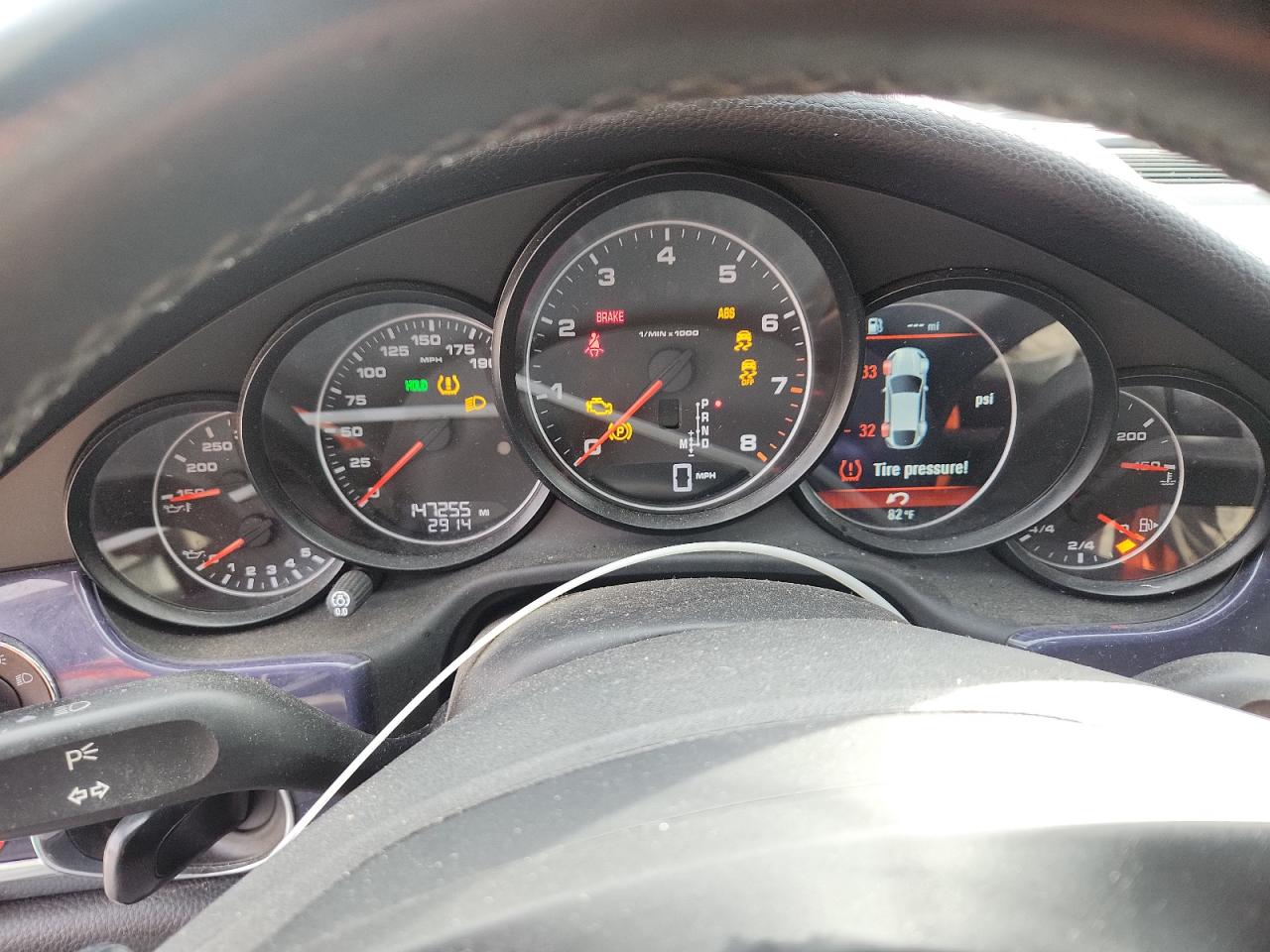 Porsche Panamera 2 Image 2