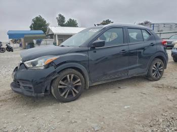  Salvage Nissan Kicks