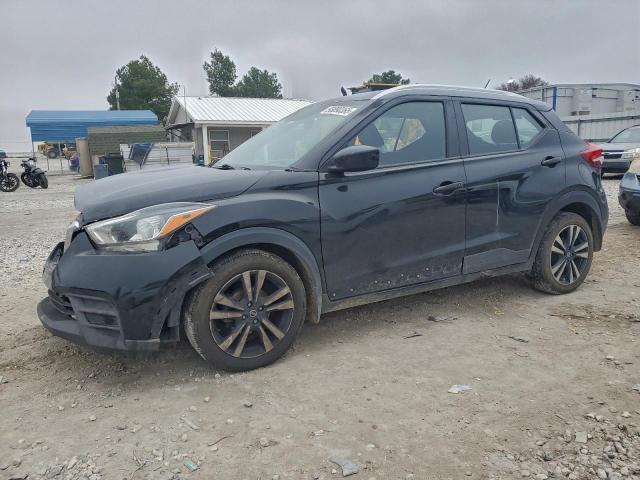  Salvage Nissan Kicks