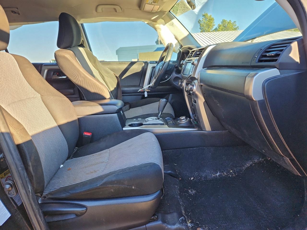 Toyota 4Runner Sr5/sr5 Premium Image 9