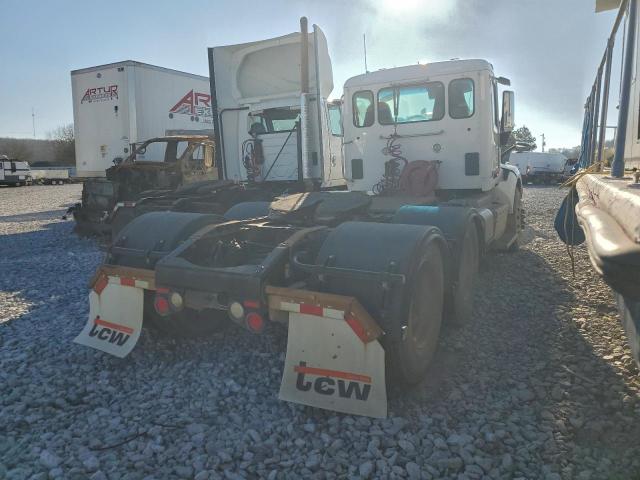 Peterbilt 579 Image 2