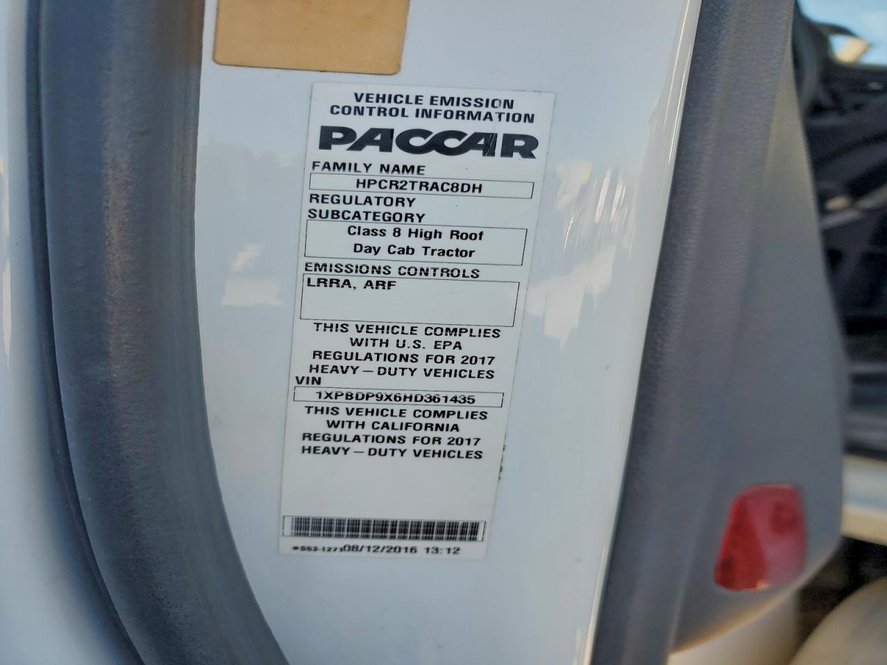 Peterbilt 579 Image 5