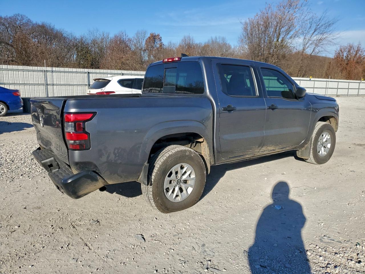 Nissan Frontier S Image 3