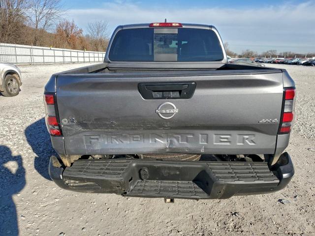 Nissan Frontier S Image 11