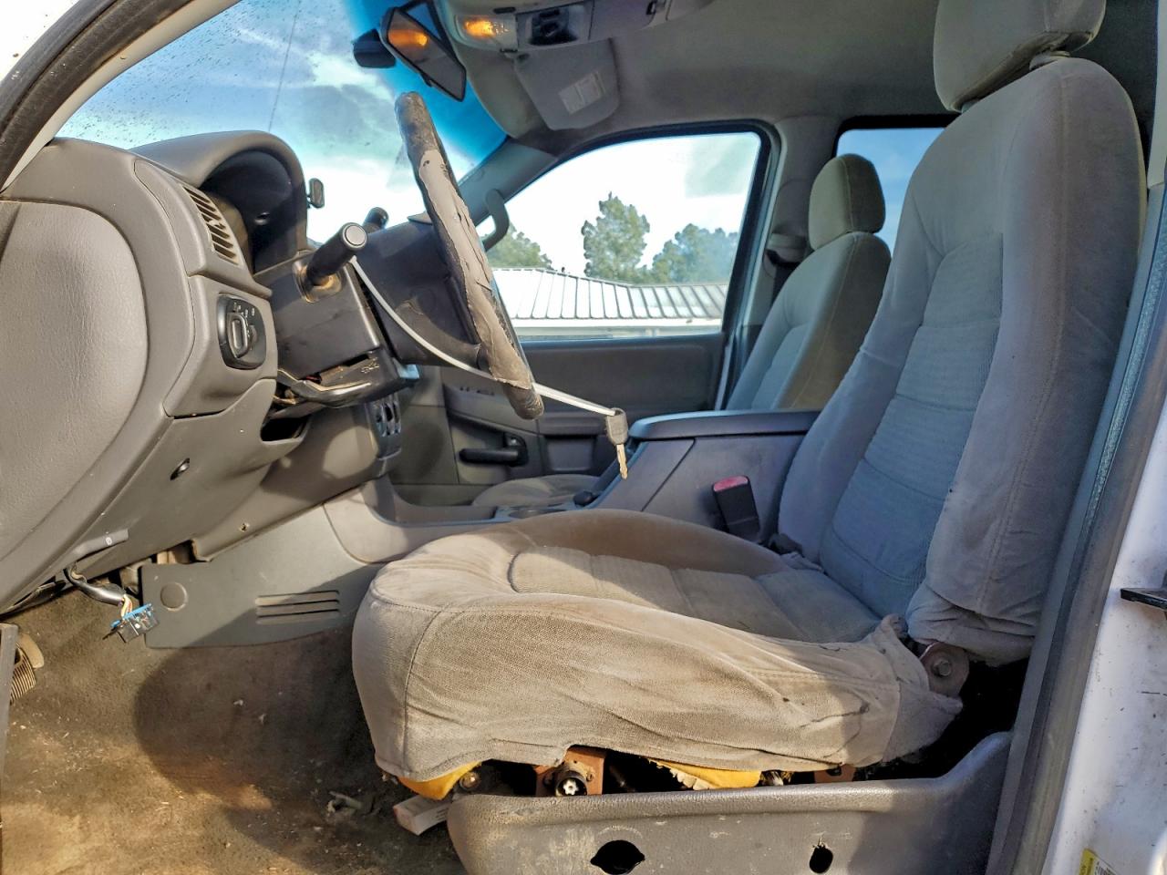 Ford Explorer Xlt Image 11