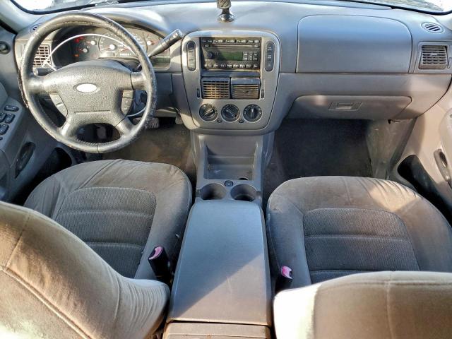 Ford Explorer Xlt Image 4