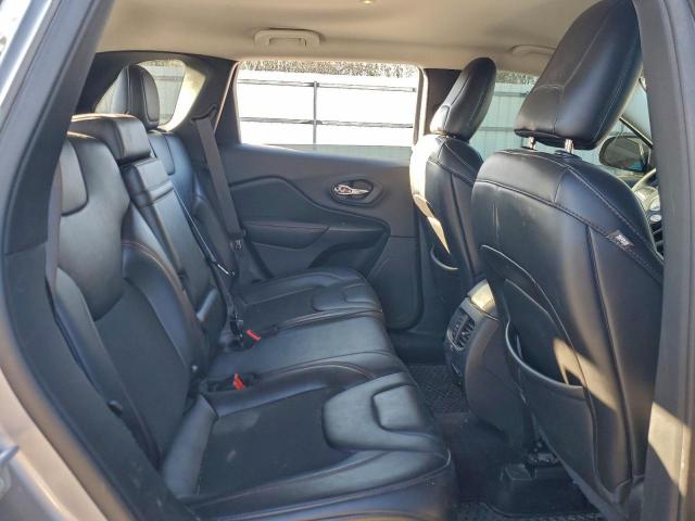 Jeep Cherokee Trailhawk Image 13