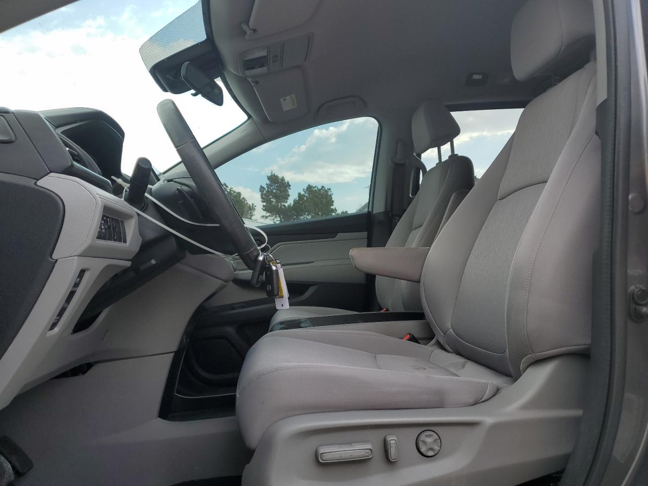 Honda Odyssey Ex Image 9