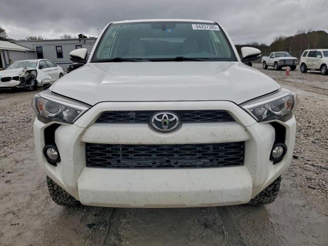 Toyota 4Runner Sr5/sr5 Premium Image 2