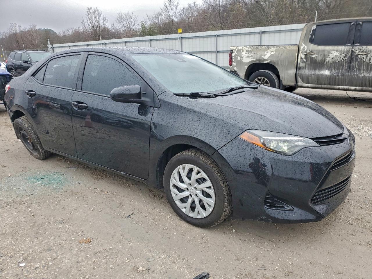 Toyota Corolla L Image 8