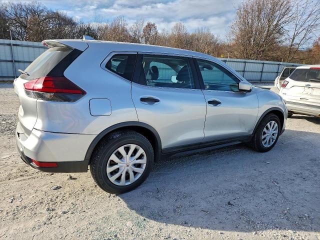 Nissan Rogue S Image 3