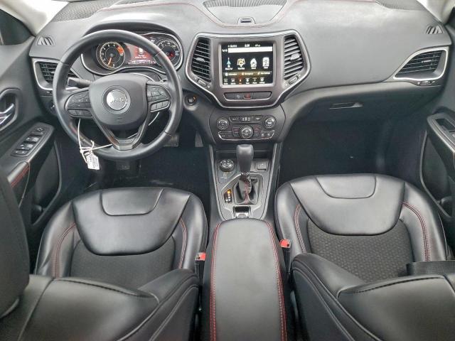 Jeep Cherokee Trailhawk Image 3