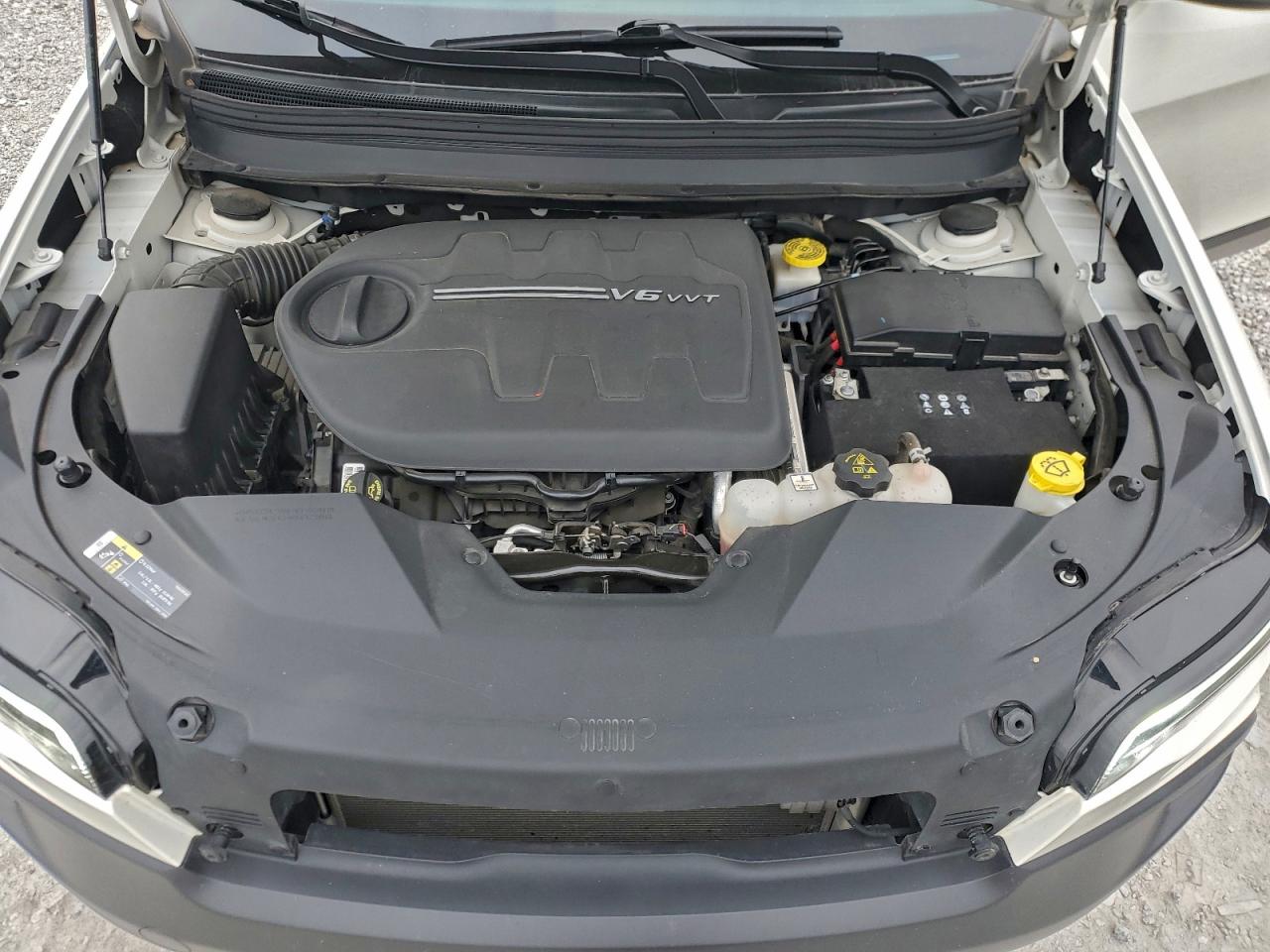 Jeep Cherokee Trailhawk Image 11