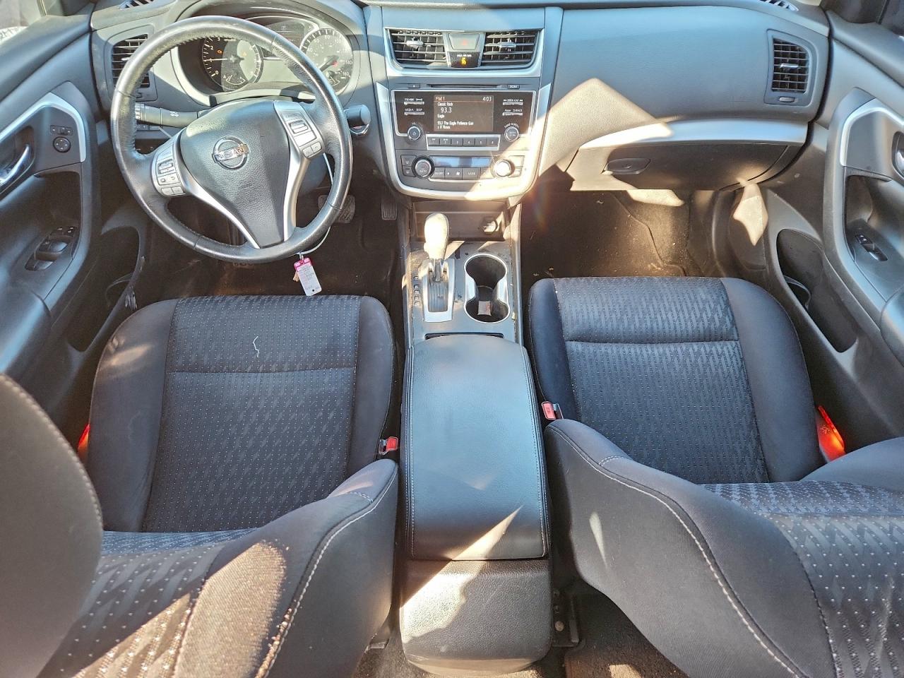 Nissan Altima 2.5 Image 8