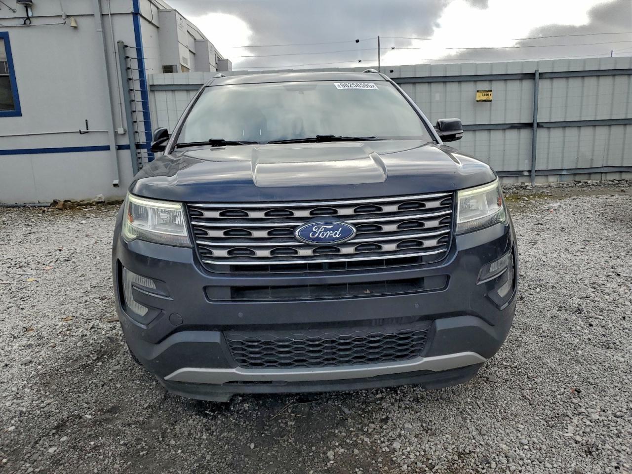 Ford Explorer Xlt Image 13