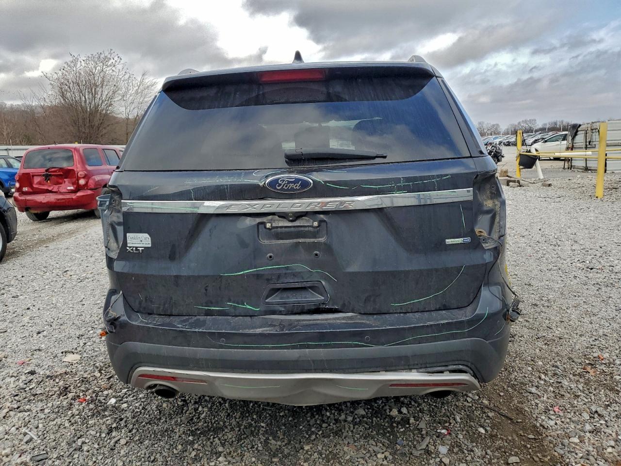 Ford Explorer Xlt Image 4