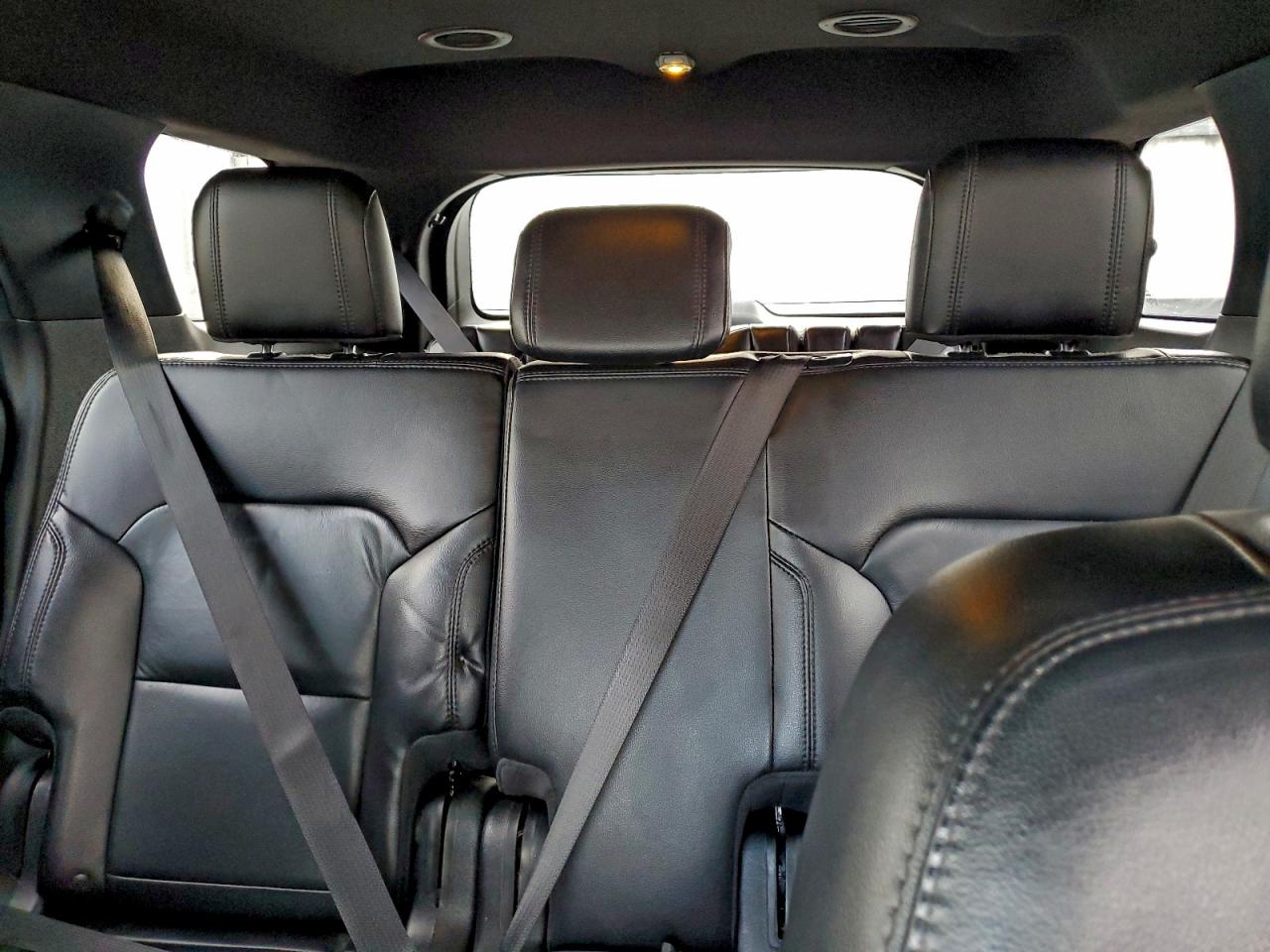 Ford Explorer Xlt Image 9