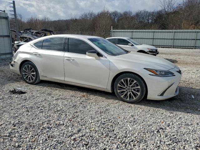Lexus Es 300h Image 3