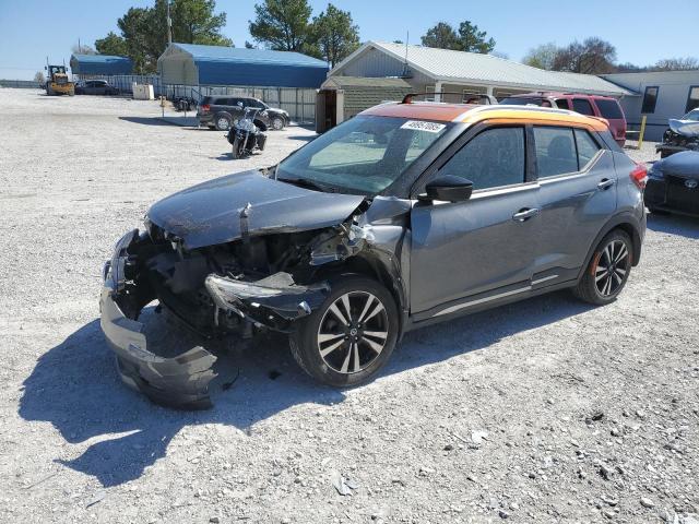  Salvage Nissan Kicks