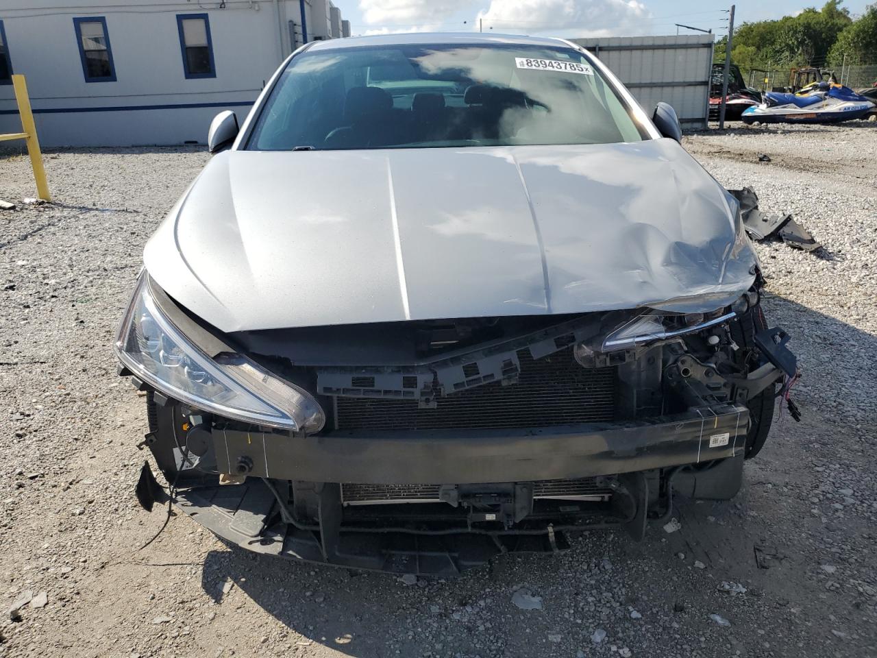 Hyundai ELANTRA Sel Image 10