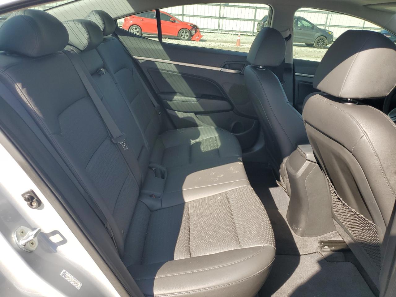 Hyundai ELANTRA Sel Image 5