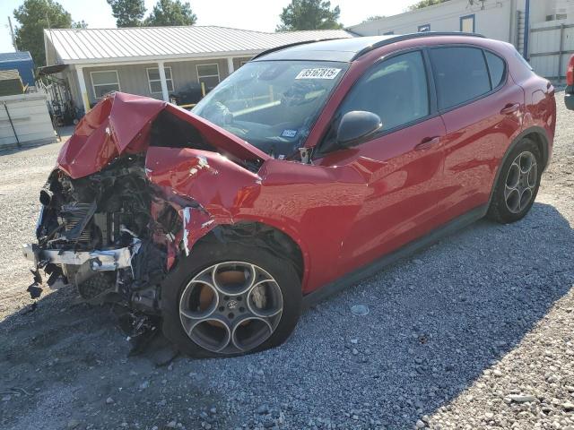 Salvage Alfa Romeo Stelvio