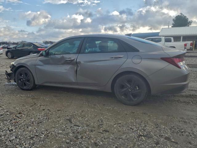 Hyundai ELANTRA Sel Image 2