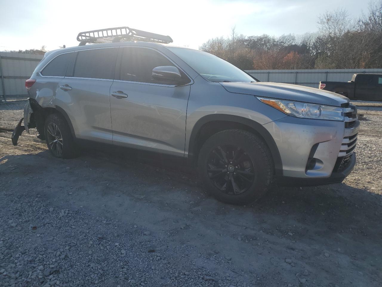 Toyota Highlander Le Image 3