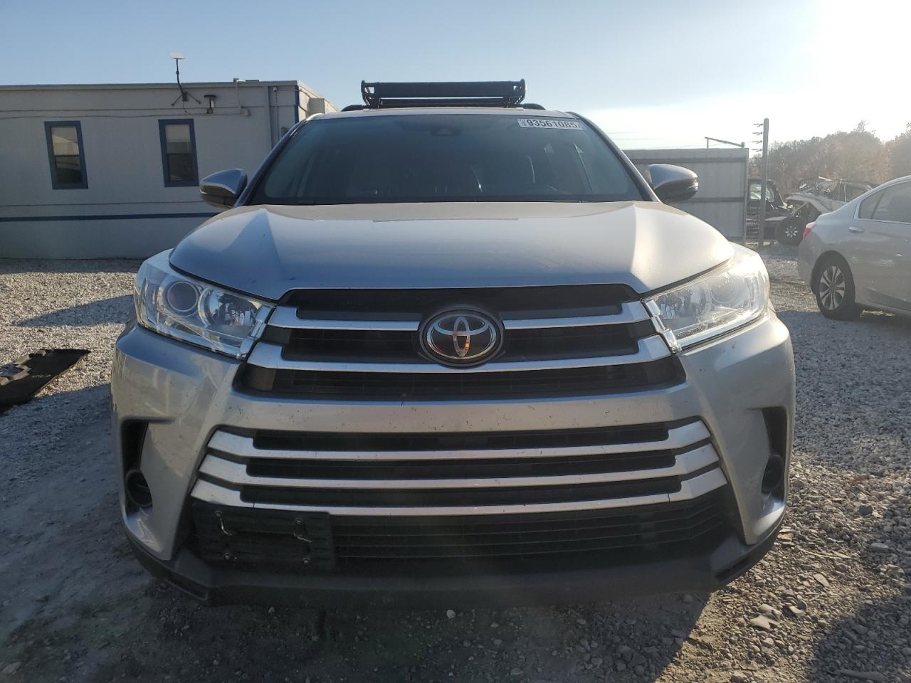 Toyota Highlander Le Image 6