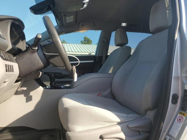 Toyota Highlander Le Image 9