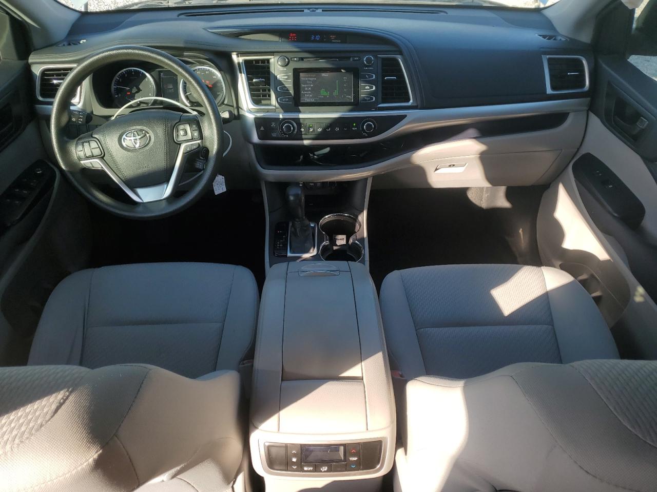 Toyota Highlander Le Image 7