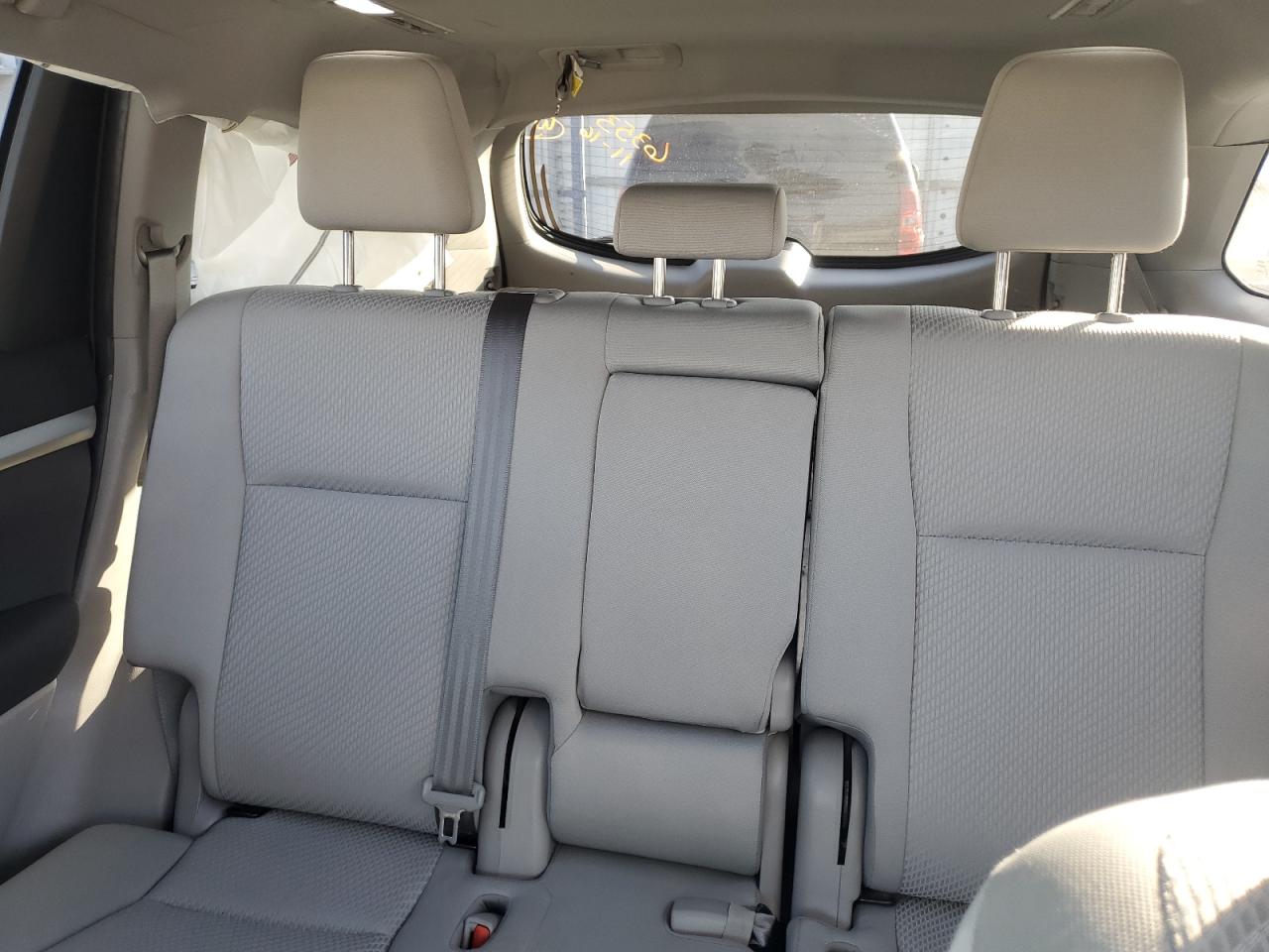 Toyota Highlander Le Image 2