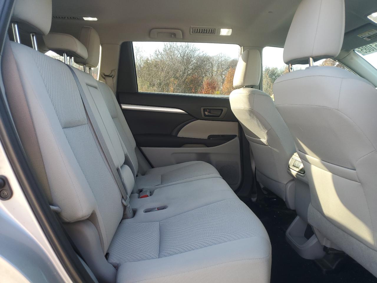 Toyota Highlander Le Image 13