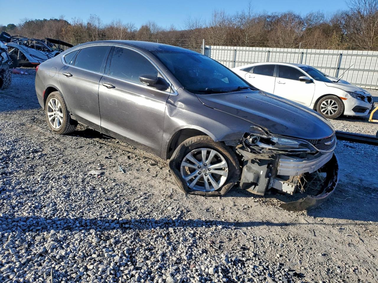 Chrysler 200 Limited Image 11
