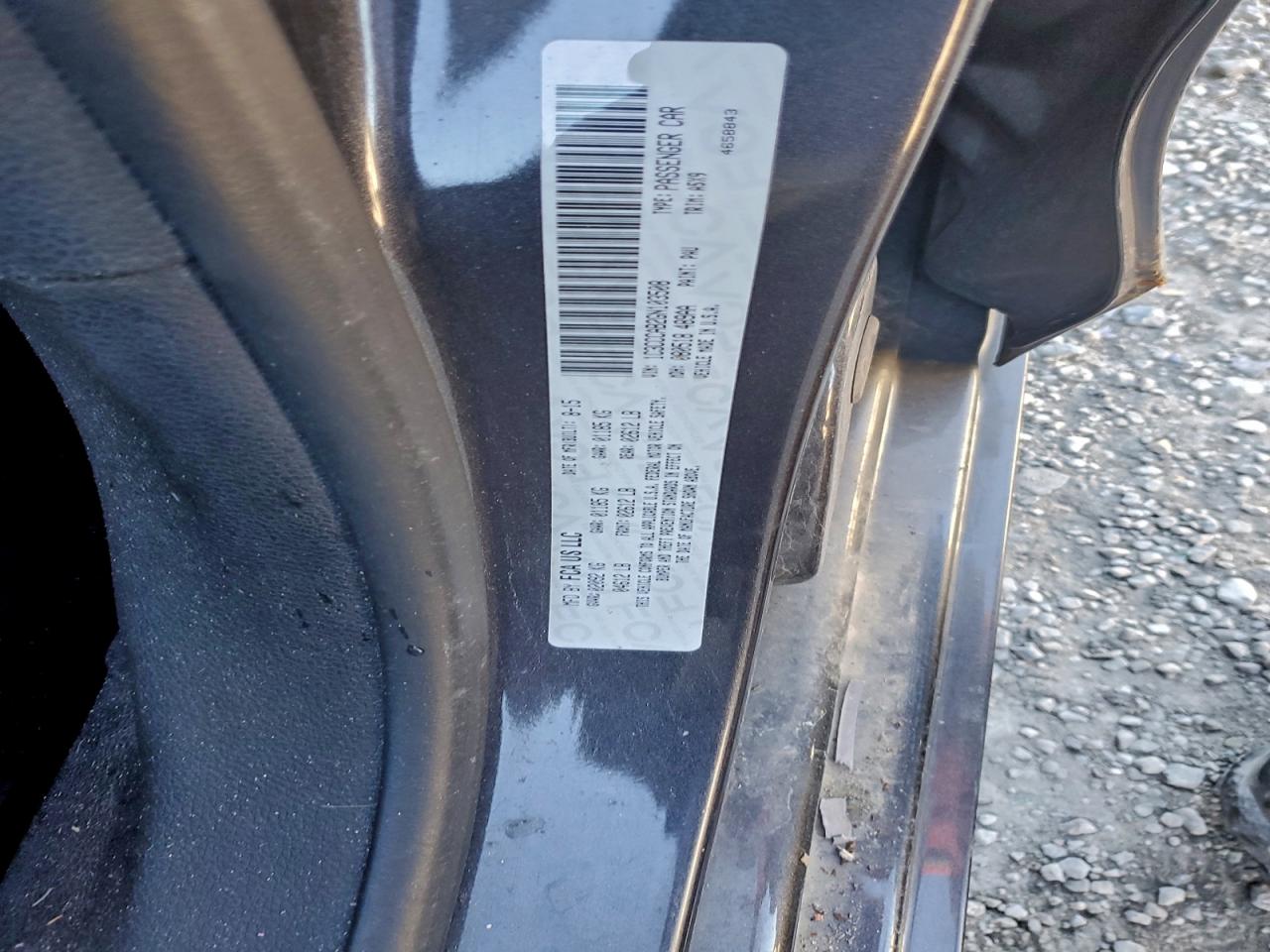 Chrysler 200 Limited Image 2