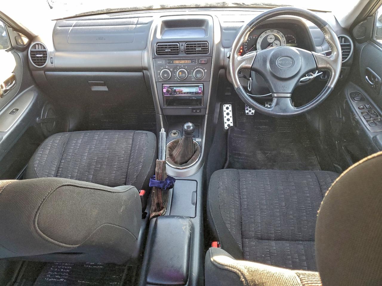 Toyota Altezza Image 8