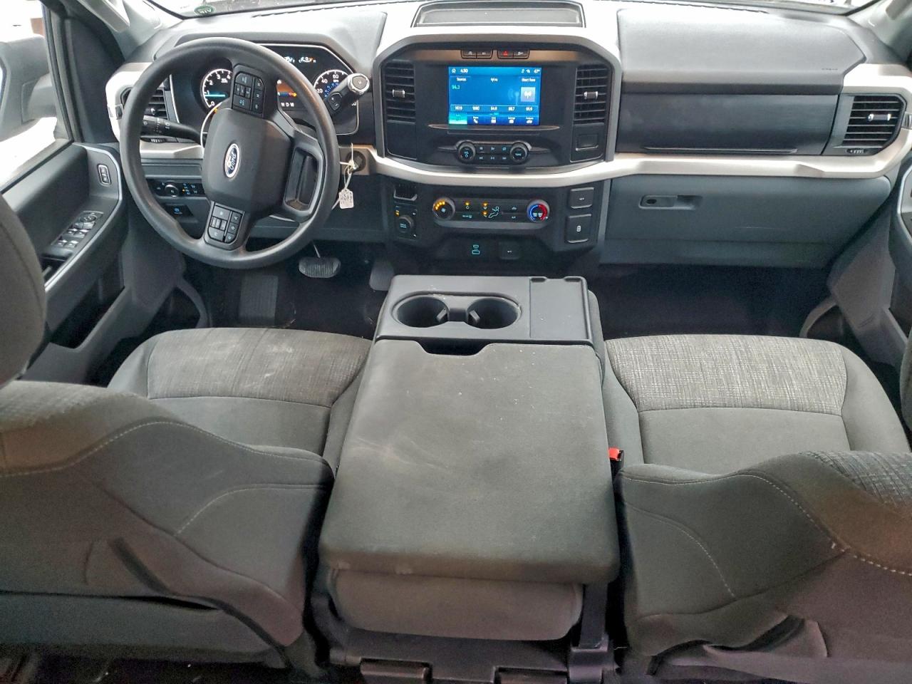 Ford F-150 Supercrew Image 6