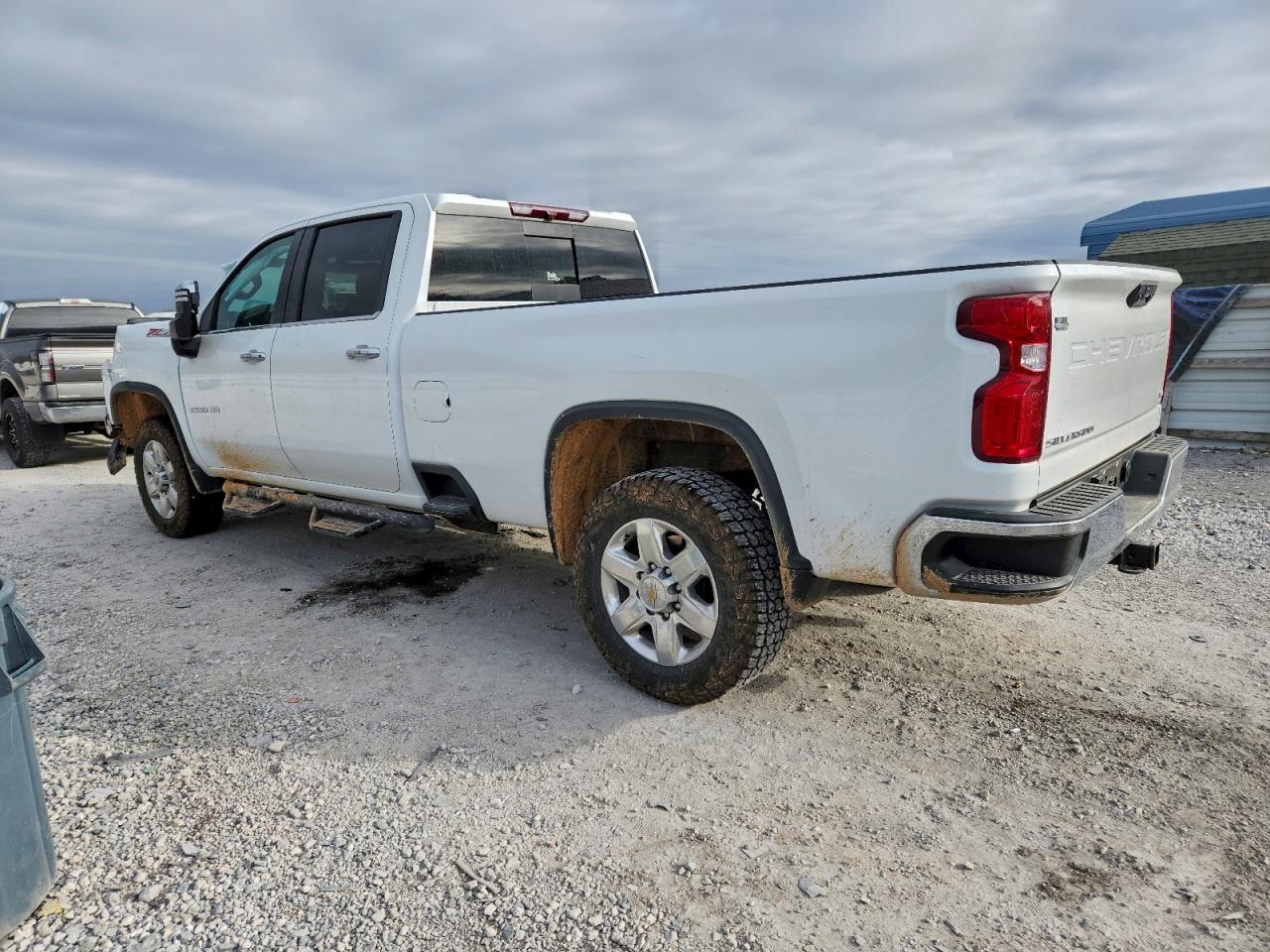 Chevrolet Silverado K2500 Heavy Duty Ltz Image 11