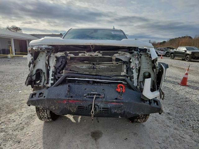 Chevrolet Silverado K2500 Heavy Duty Ltz Image 2