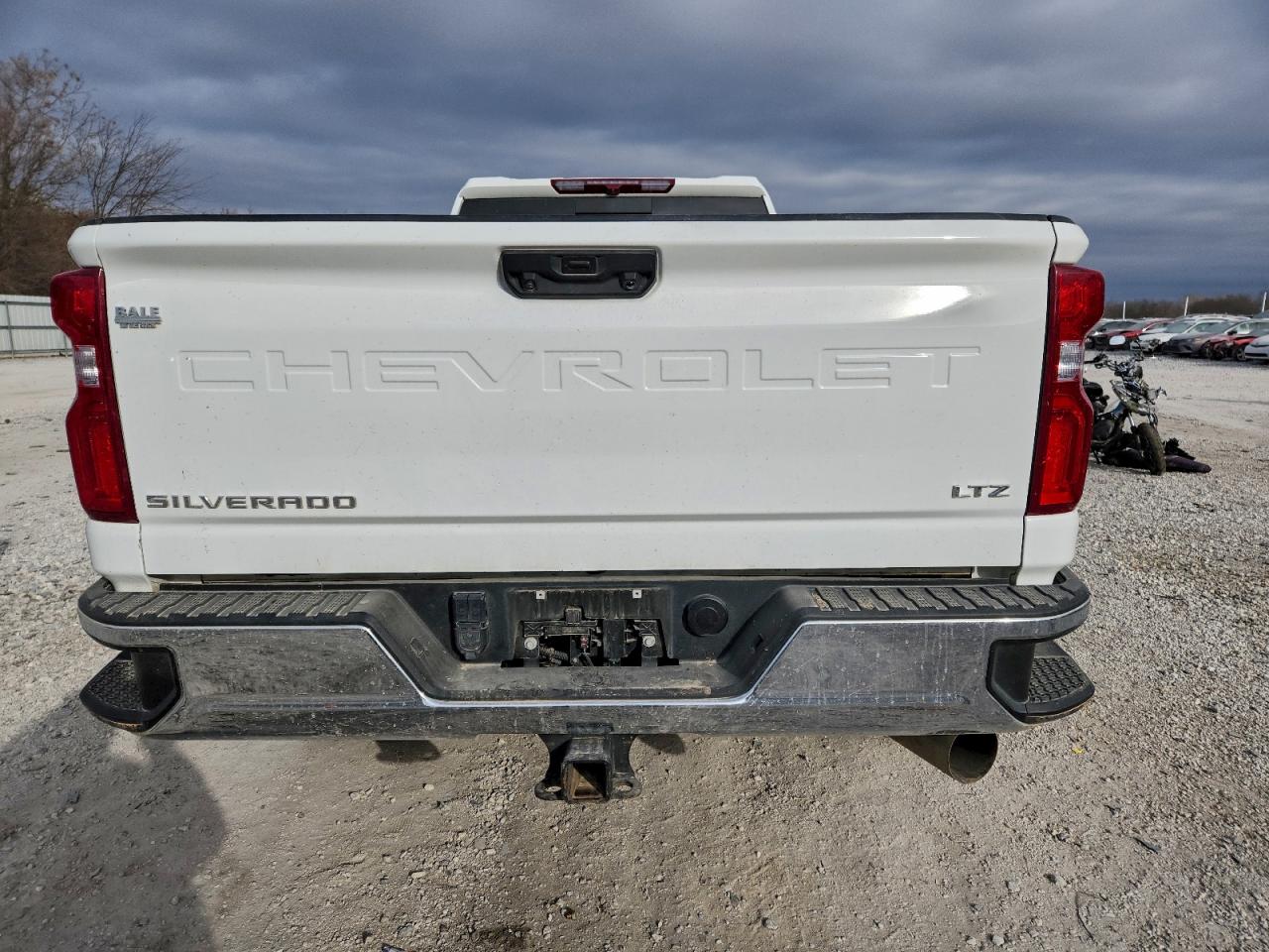 Chevrolet Silverado K2500 Heavy Duty Ltz Image 6