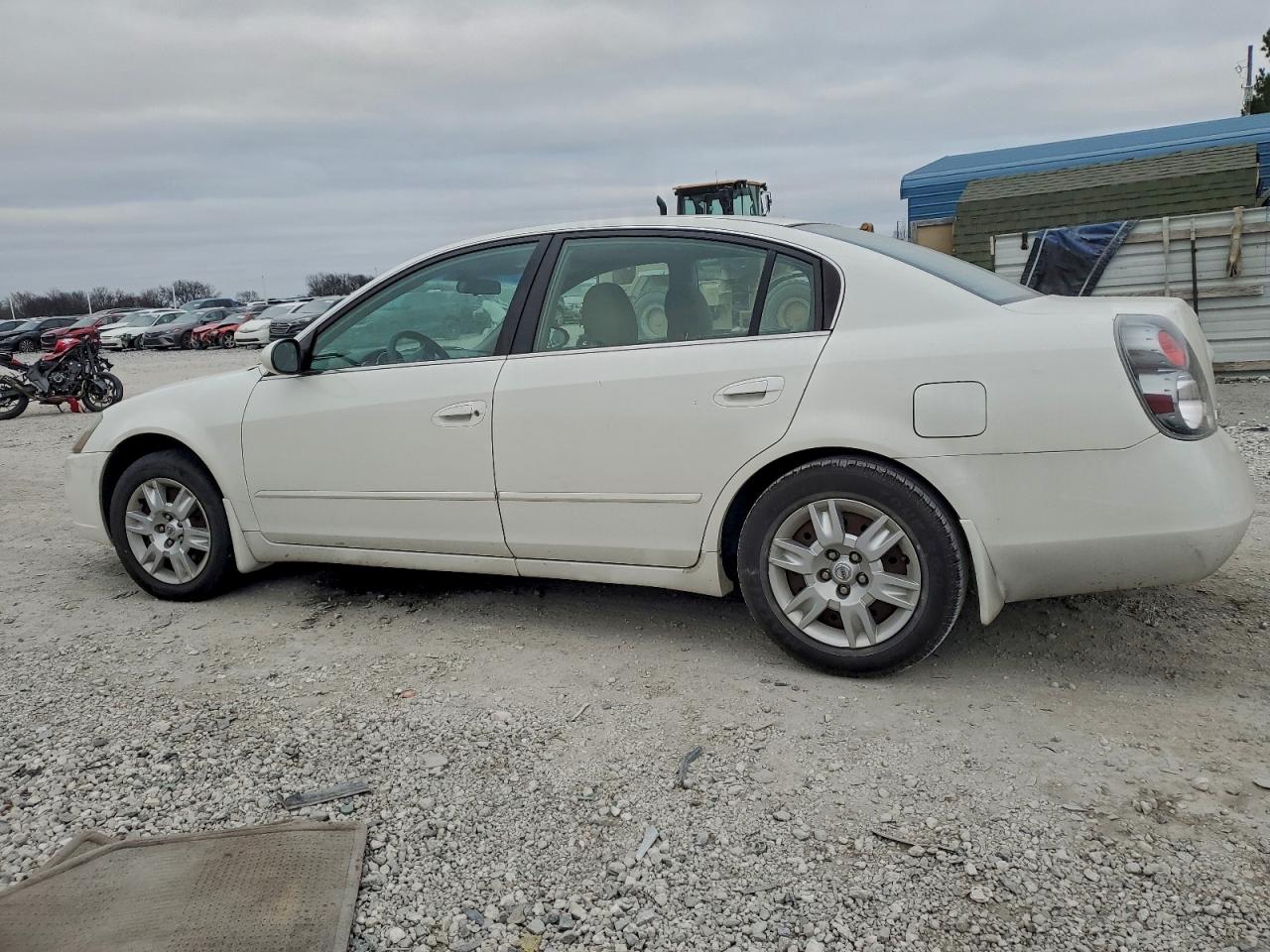 Nissan Altima S Image 11