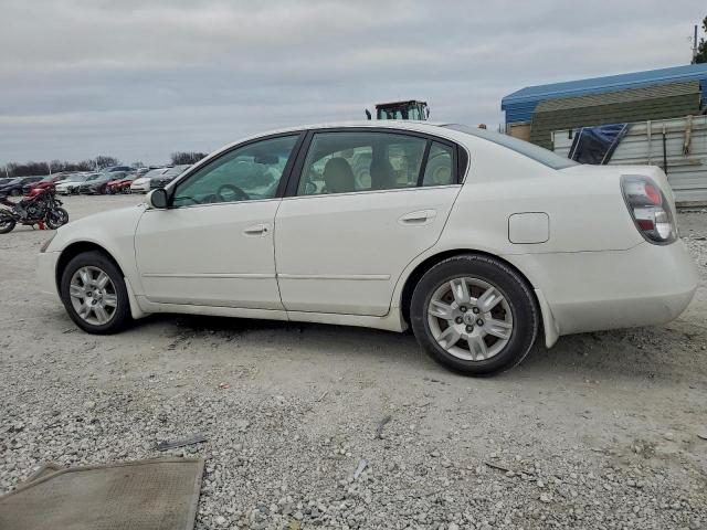 Nissan Altima S Image 11