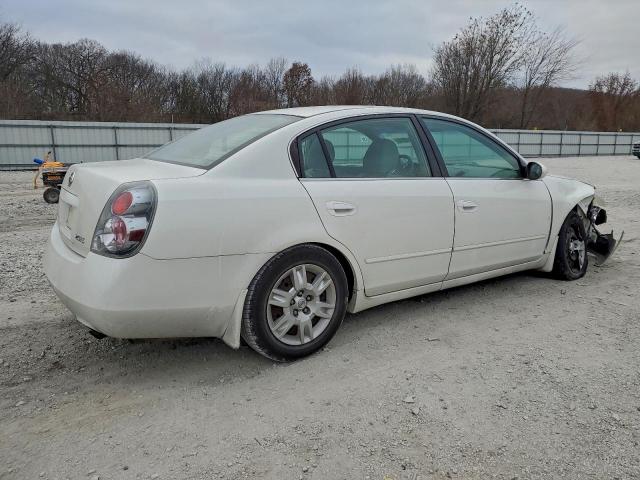 Nissan Altima S Image 12