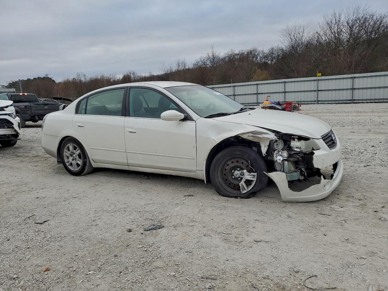 Nissan Altima S Image 9