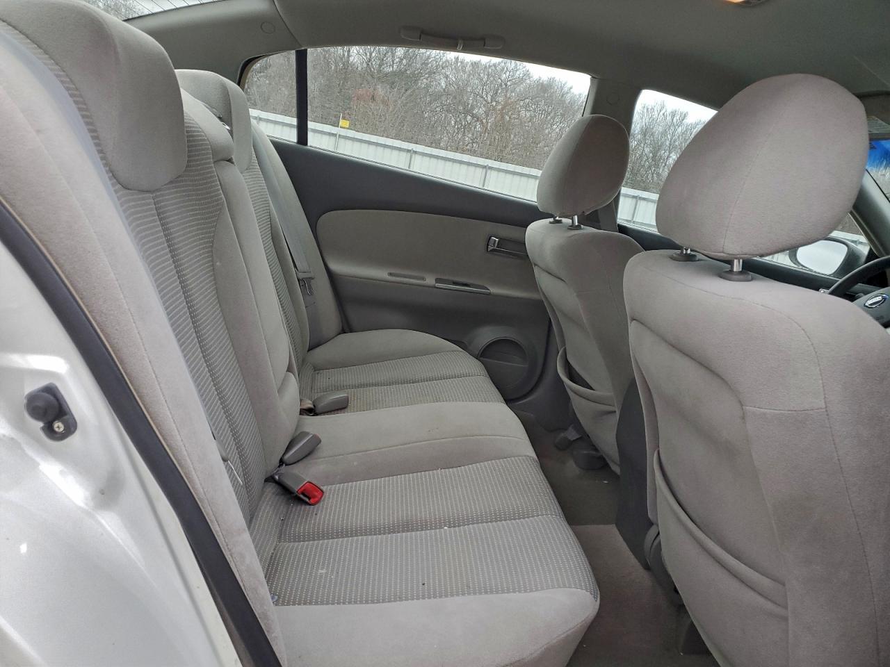 Nissan Altima S Image 5