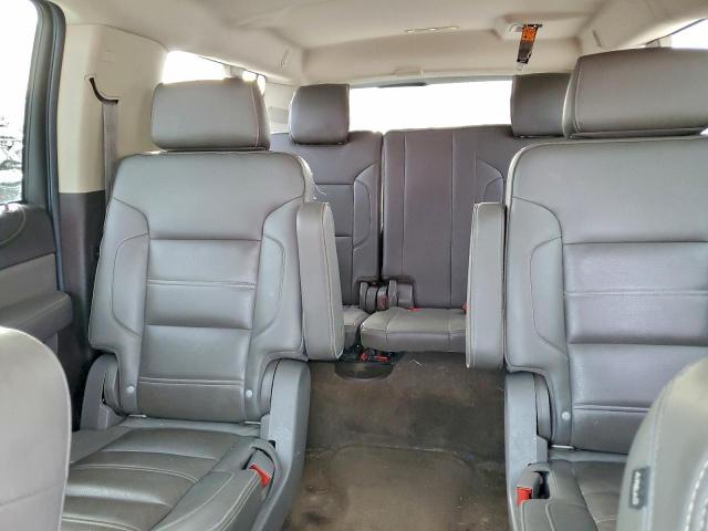 GMC Yukon Denali Image 6