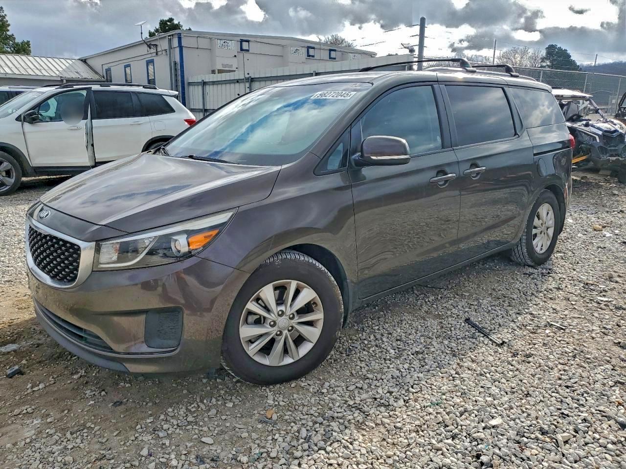 Kia Sedona Lx Image 1