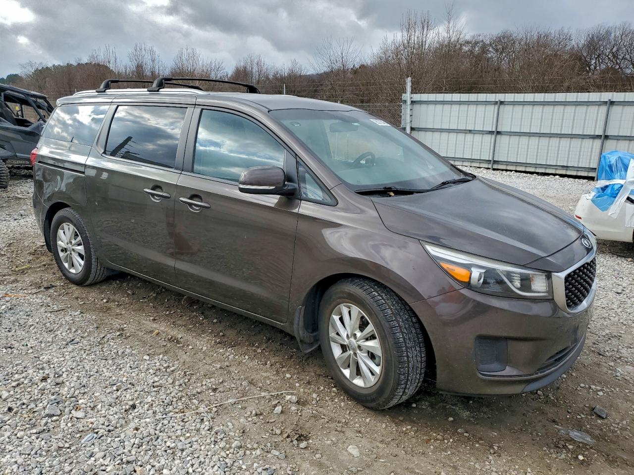 Kia Sedona Lx Image 11