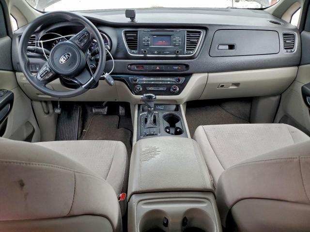 Kia Sedona Lx Image 5