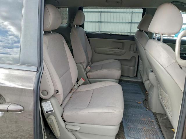 Kia Sedona Lx Image 6